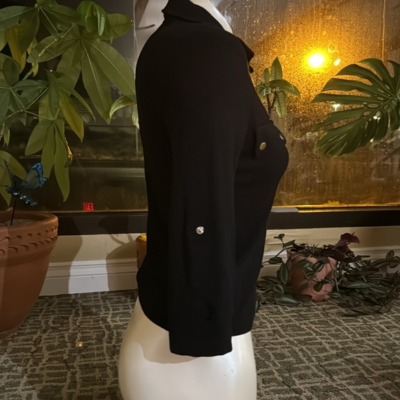 NWT Guess black silver button/snap up v neck collar 3/4 sleeve Medium RIBBED - Picture 12 of 14